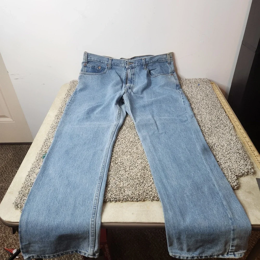 Levis 505 Regular Fit Straight Leg Jeans Mens 38x30 Light Wash Blue Denim Cotton